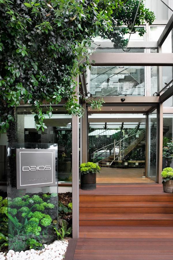 戴奥斯尊享人生酒店 塞萨洛尼基 外观 照片 Entrance to the hotel