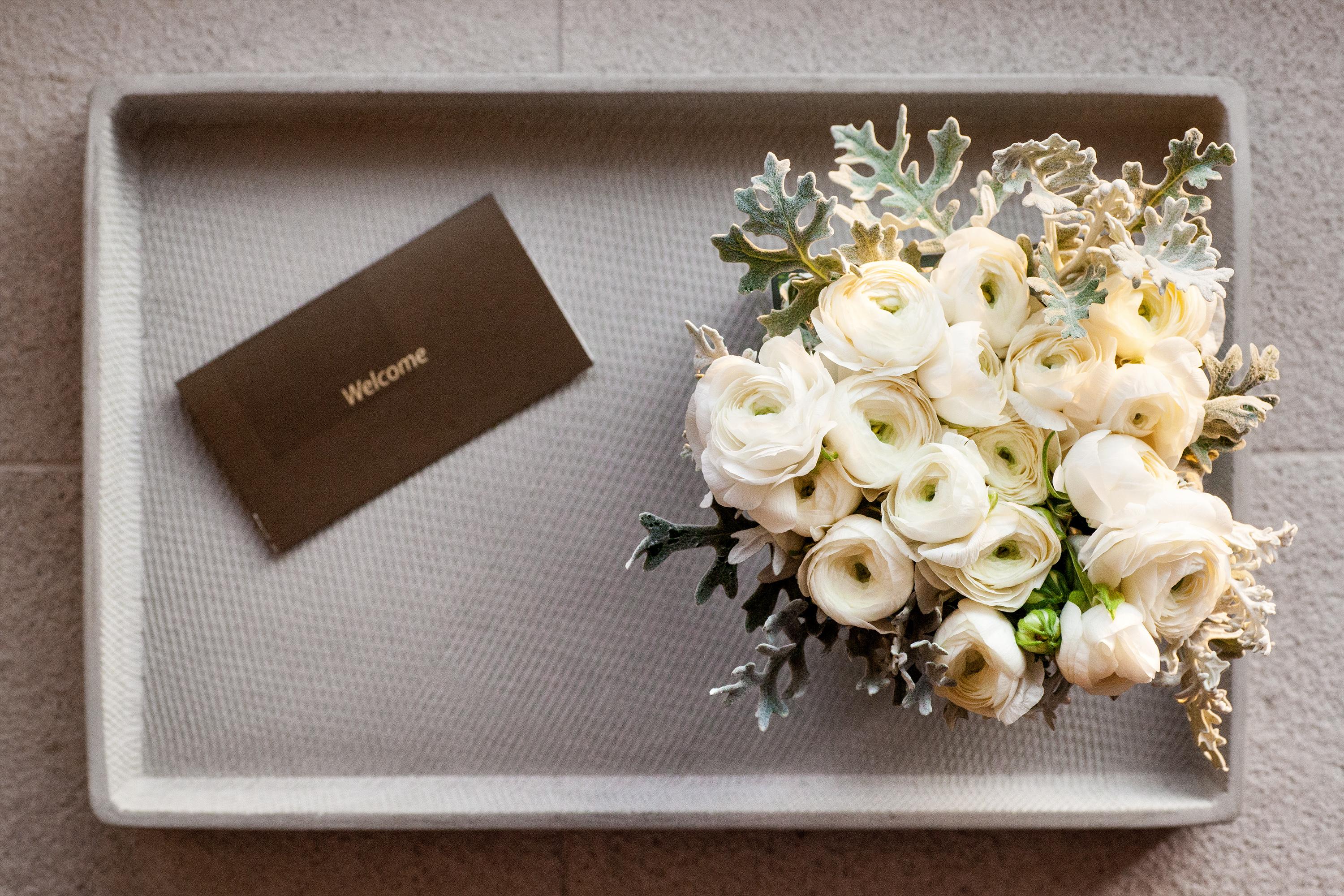 戴奥斯尊享人生酒店 塞萨洛尼基 外观 照片 Welcome card and flowers