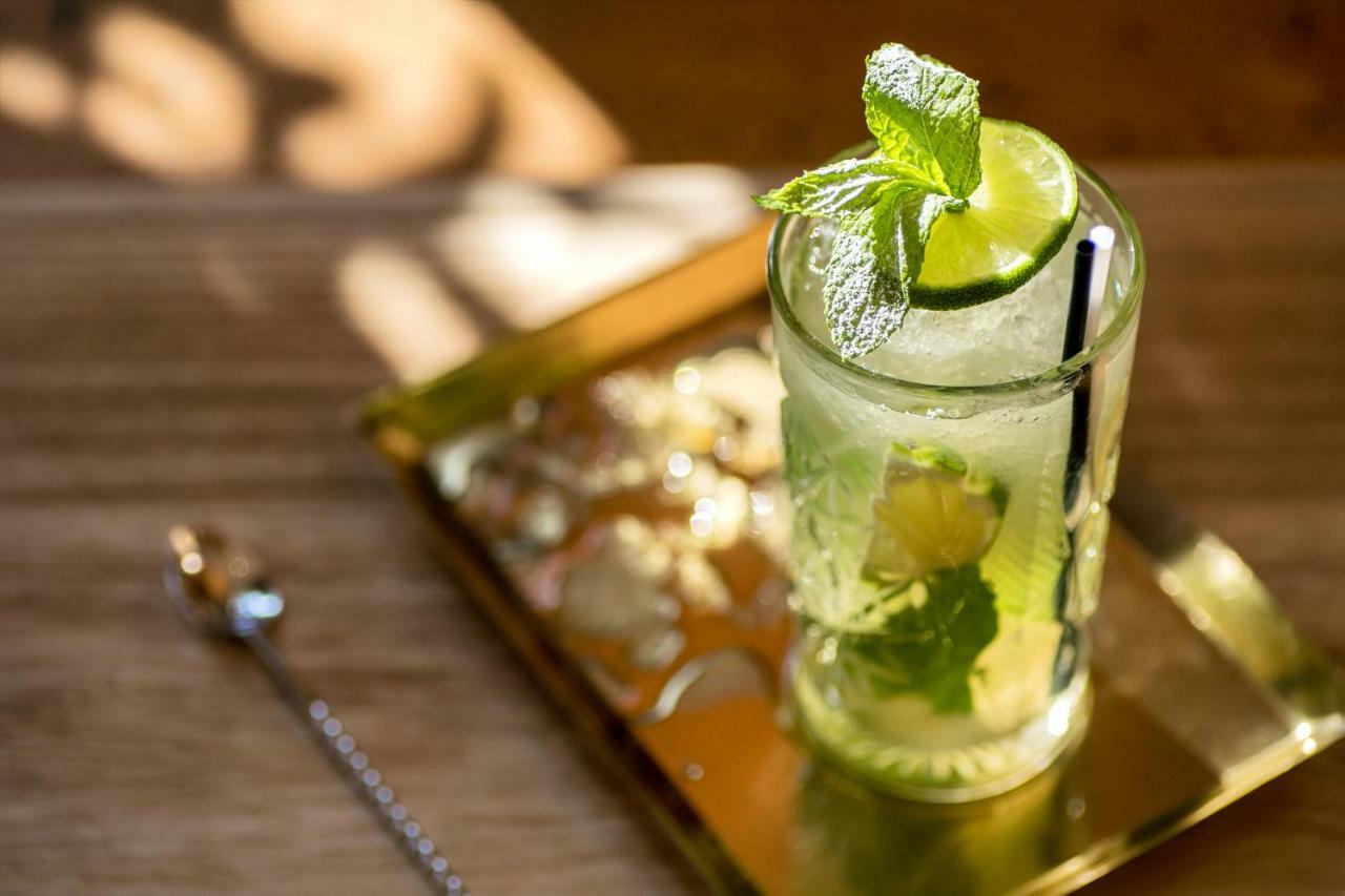 戴奥斯尊享人生酒店 塞萨洛尼基 外观 照片 A caipirinha